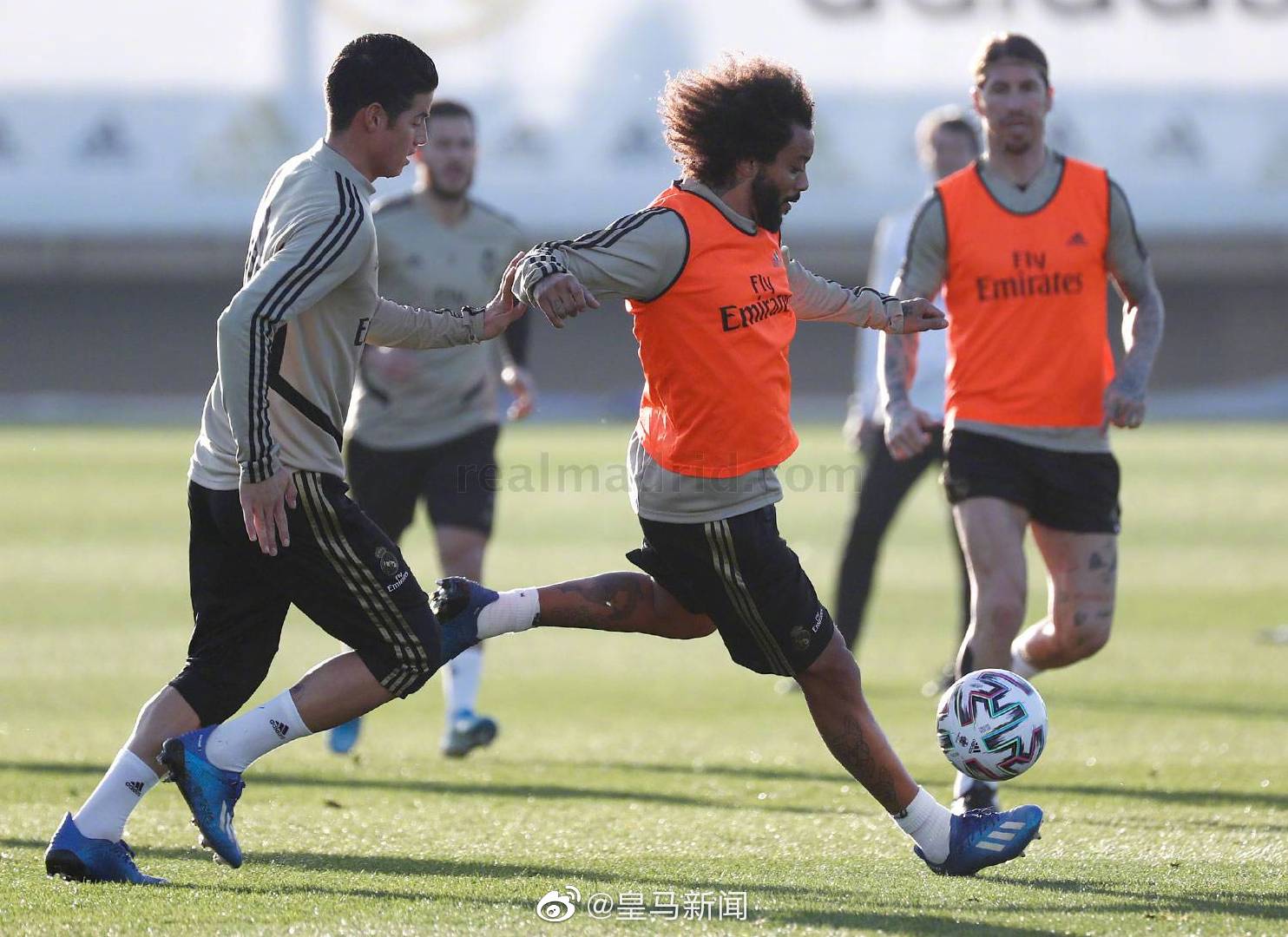 包含阿贾克斯门线救险备战国王杯丹佛掘金迎来里程碑备战社区盾，这操作让人直呼：冲刺阶段迈阿密热火调整名单以备中超的词条