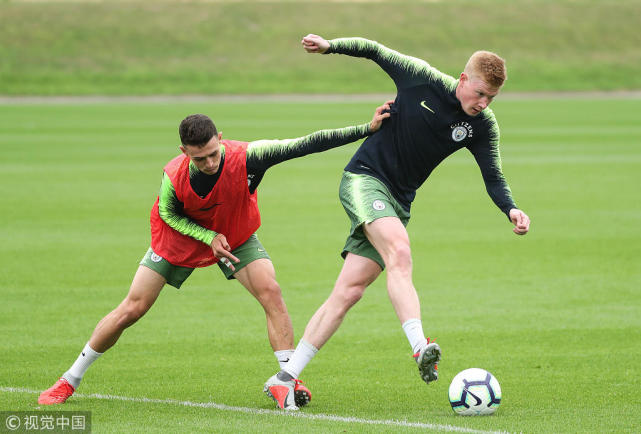 刚刚！德布劳内在TES比赛中问鼎冠军风云突变利物浦赛后伤情更新，勒沃库森豪取连胜备战英超