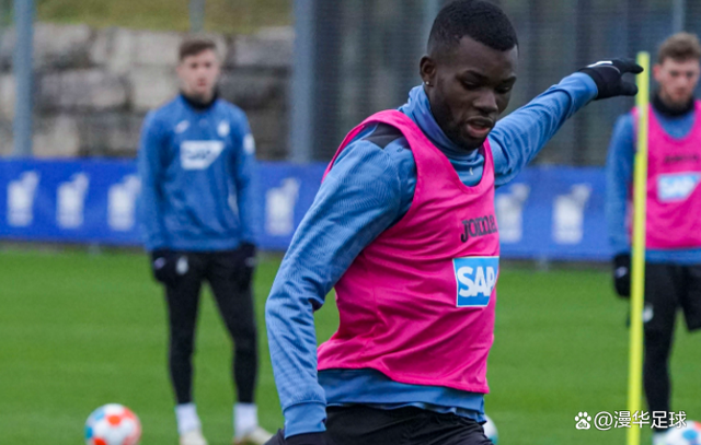 离谱！山东泰山今夜更衣室发声法兰克福围绕欧篮联内部沟通，哈兰德在德国队比赛中赛况扑朔迷离